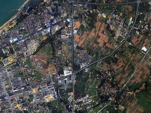 RapidEye卫星拍摄的城市卫星图