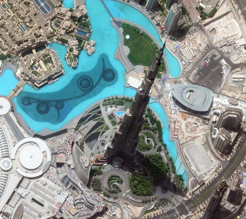 WorldView3卫星影像高清样图(点击查看大图) WorldView3卫星拍摄的迪拜塔卫星图,迪拜塔宛如科幻大片