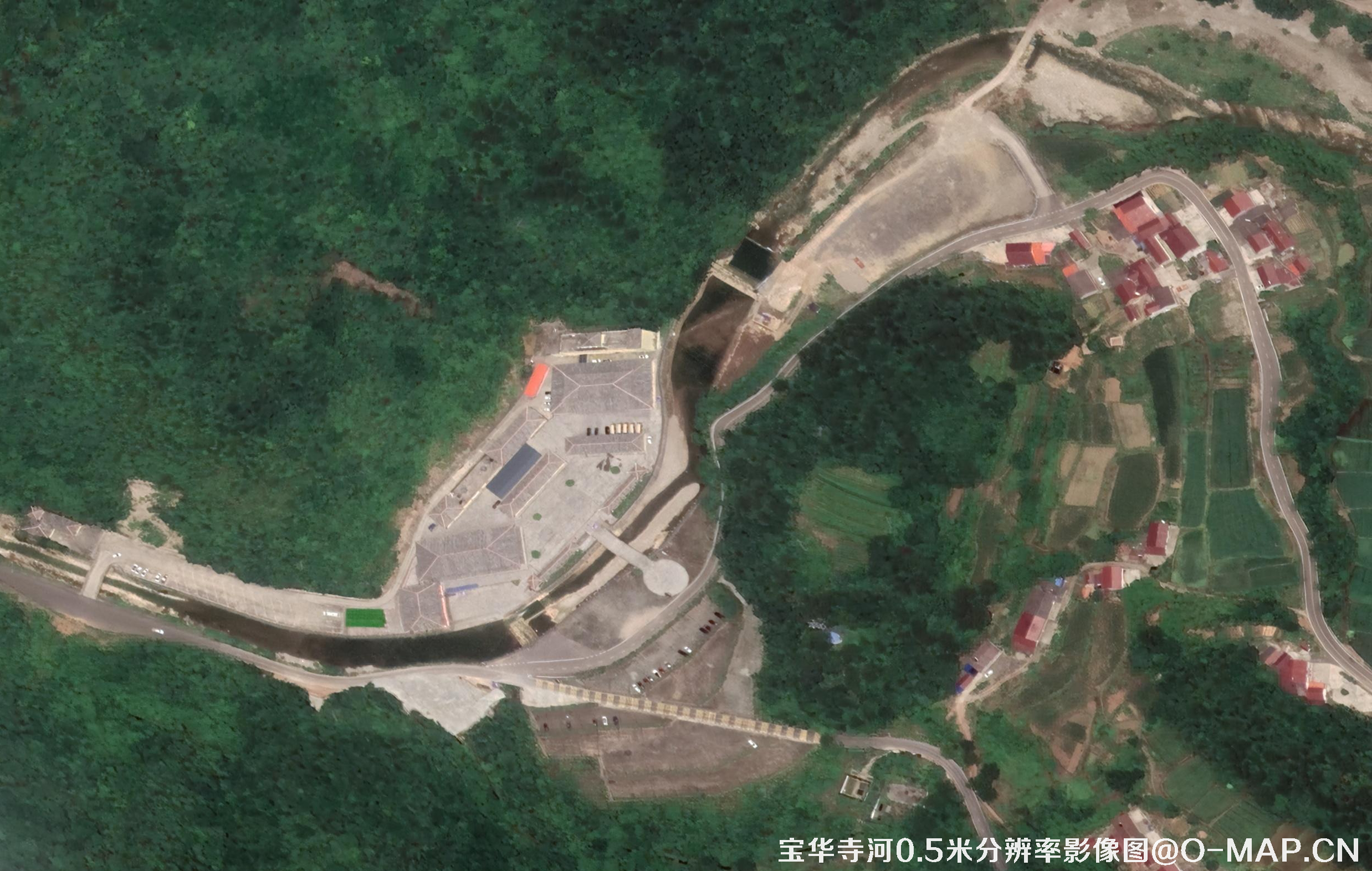 湖北省宜昌市宝华寺河流0.5米和1.5米分辨率影像图