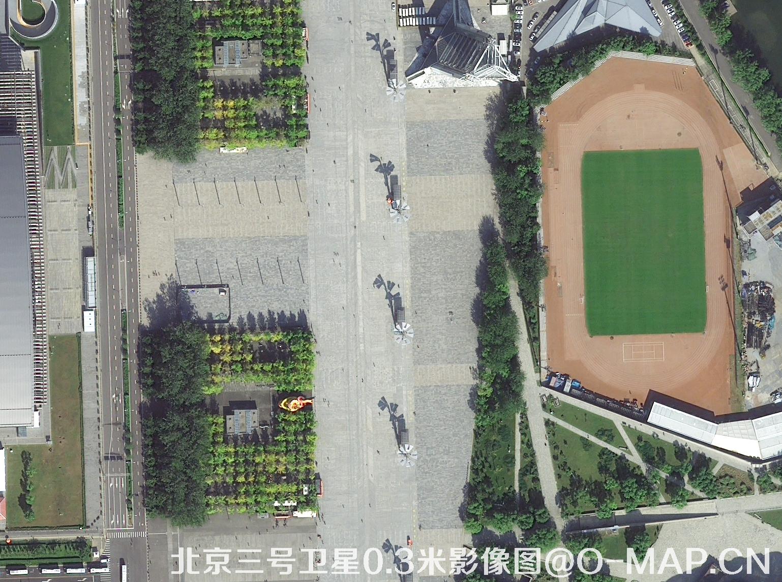 北京三号卫星拍摄的鸟巢篮球场0.3米卫星地图
