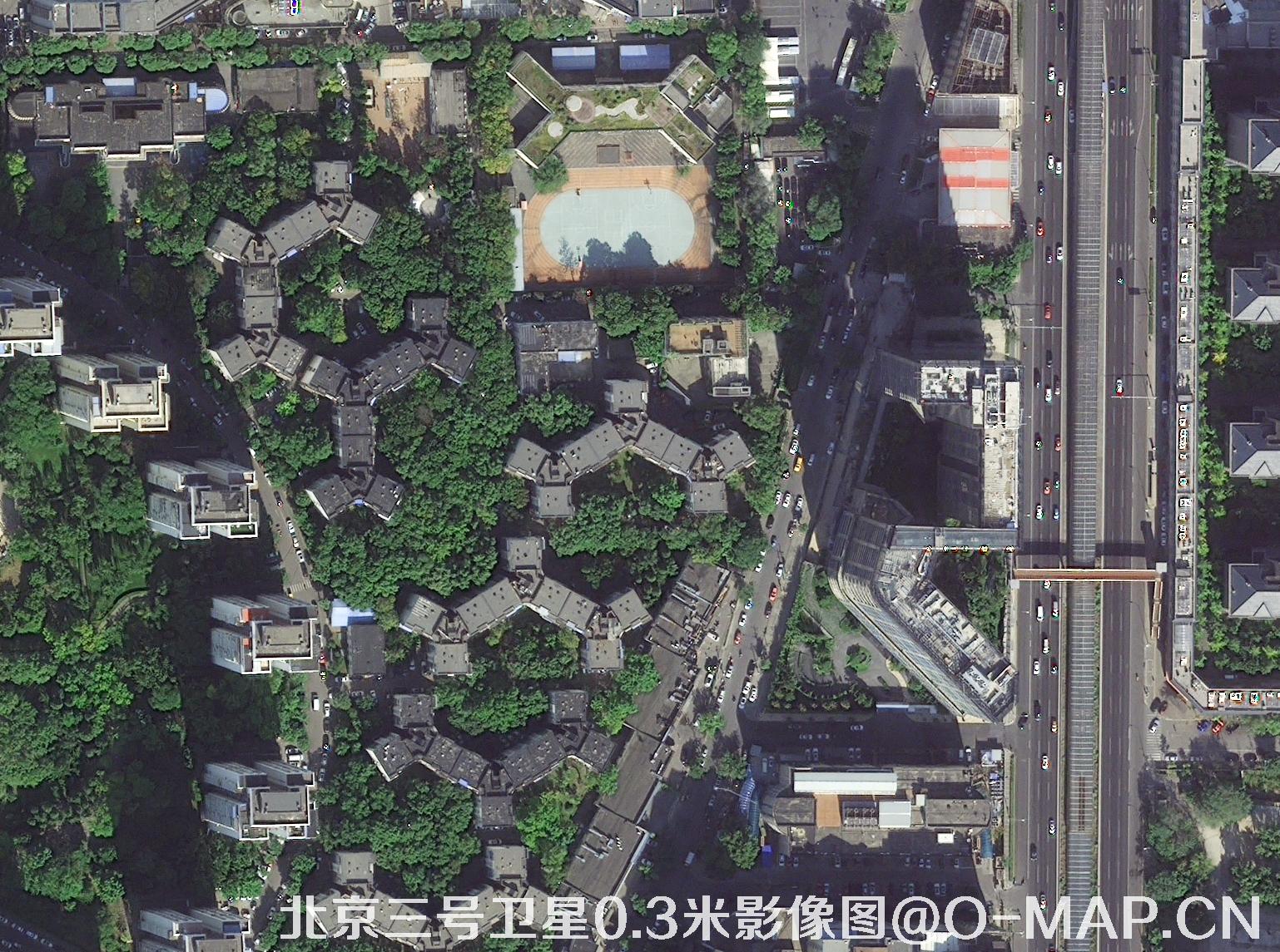 北京三号卫星拍摄的高速公路0.3米卫星地图
