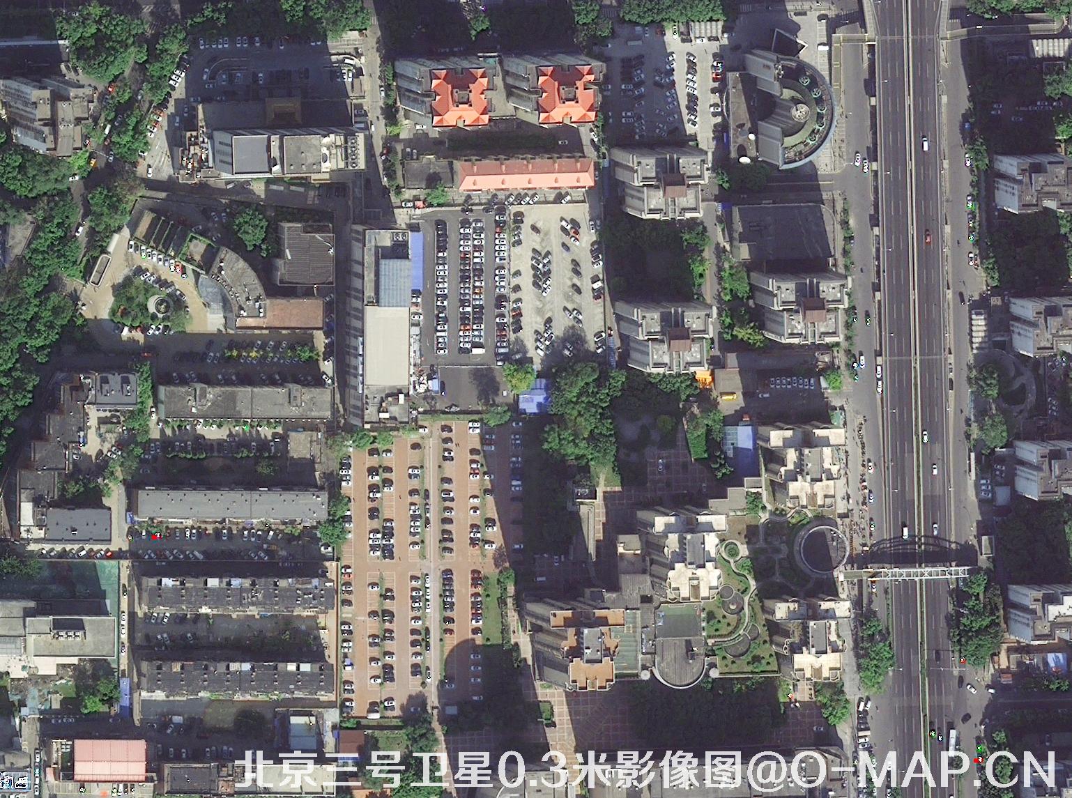 北京三号卫星拍摄的停车位0.3米卫星地图