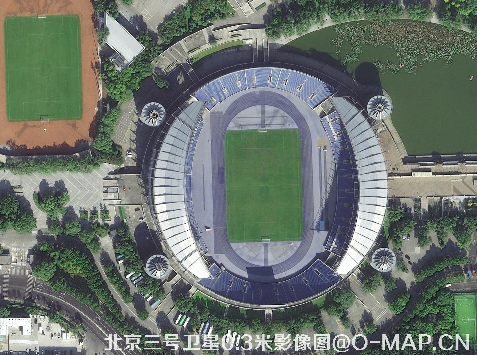 北京三号卫星拍摄的体育馆0.3米卫星地图