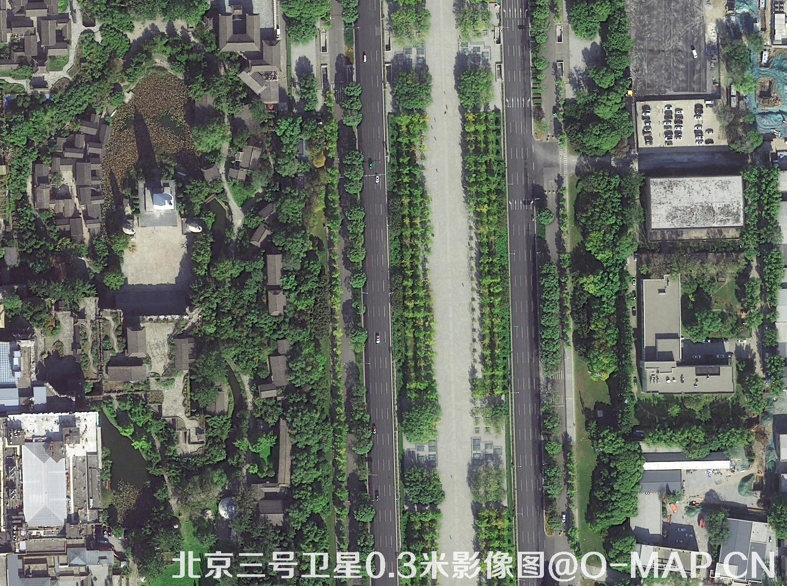 北京三号卫星拍摄的绿化道路0.3米卫星地图