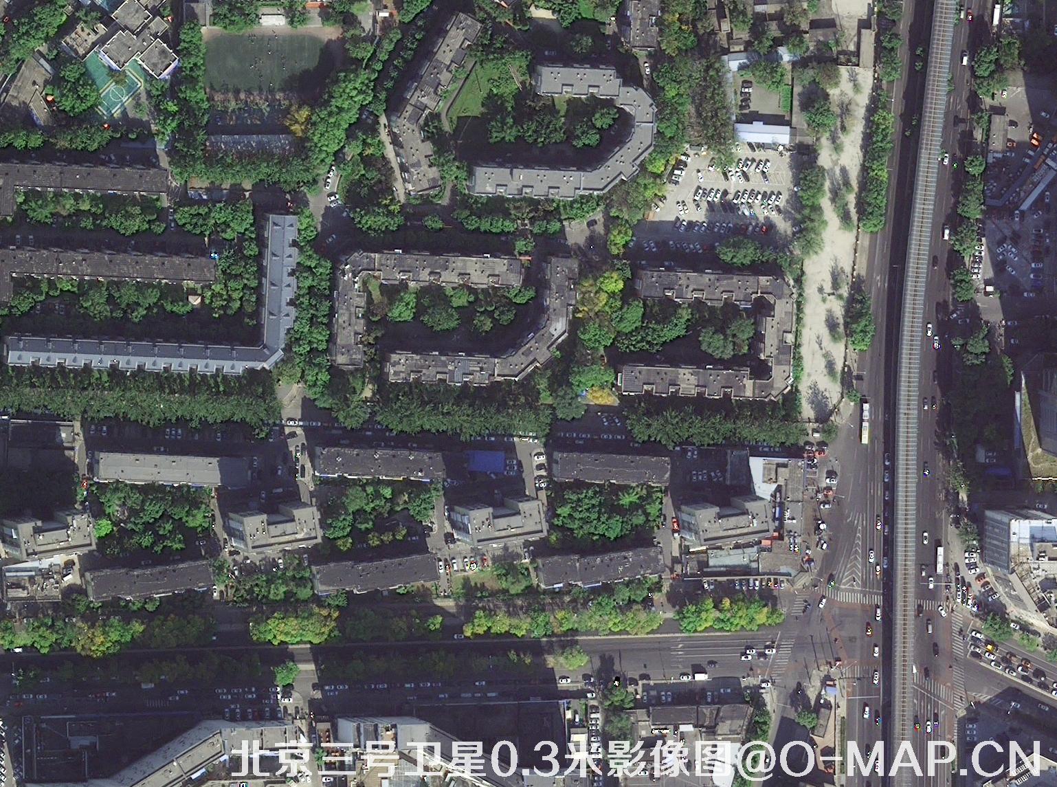 北京三号卫星拍摄的十字路口0.3米卫星地图