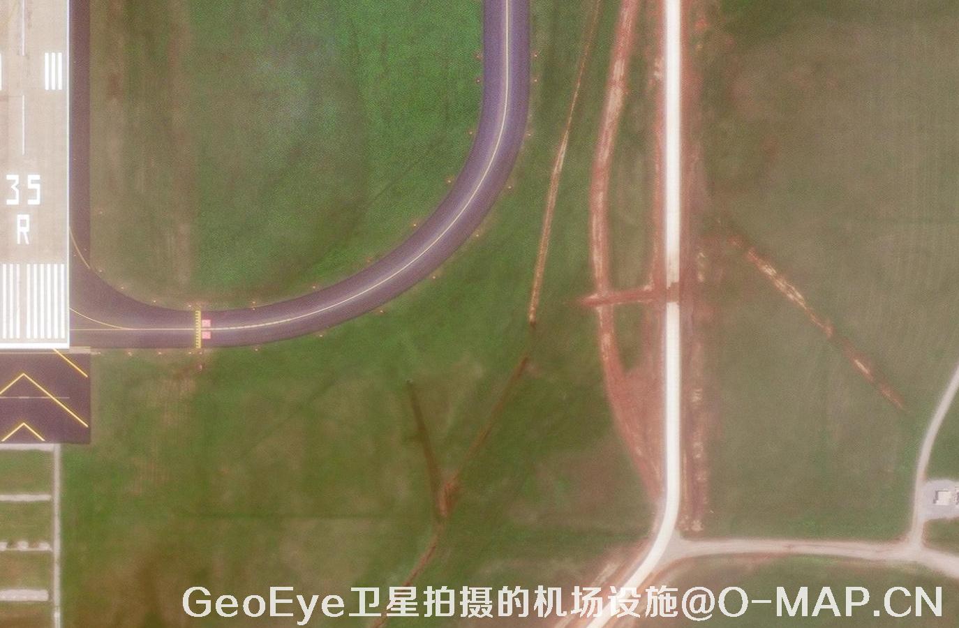 GeoEye卫星拍摄的机场设施卫星图