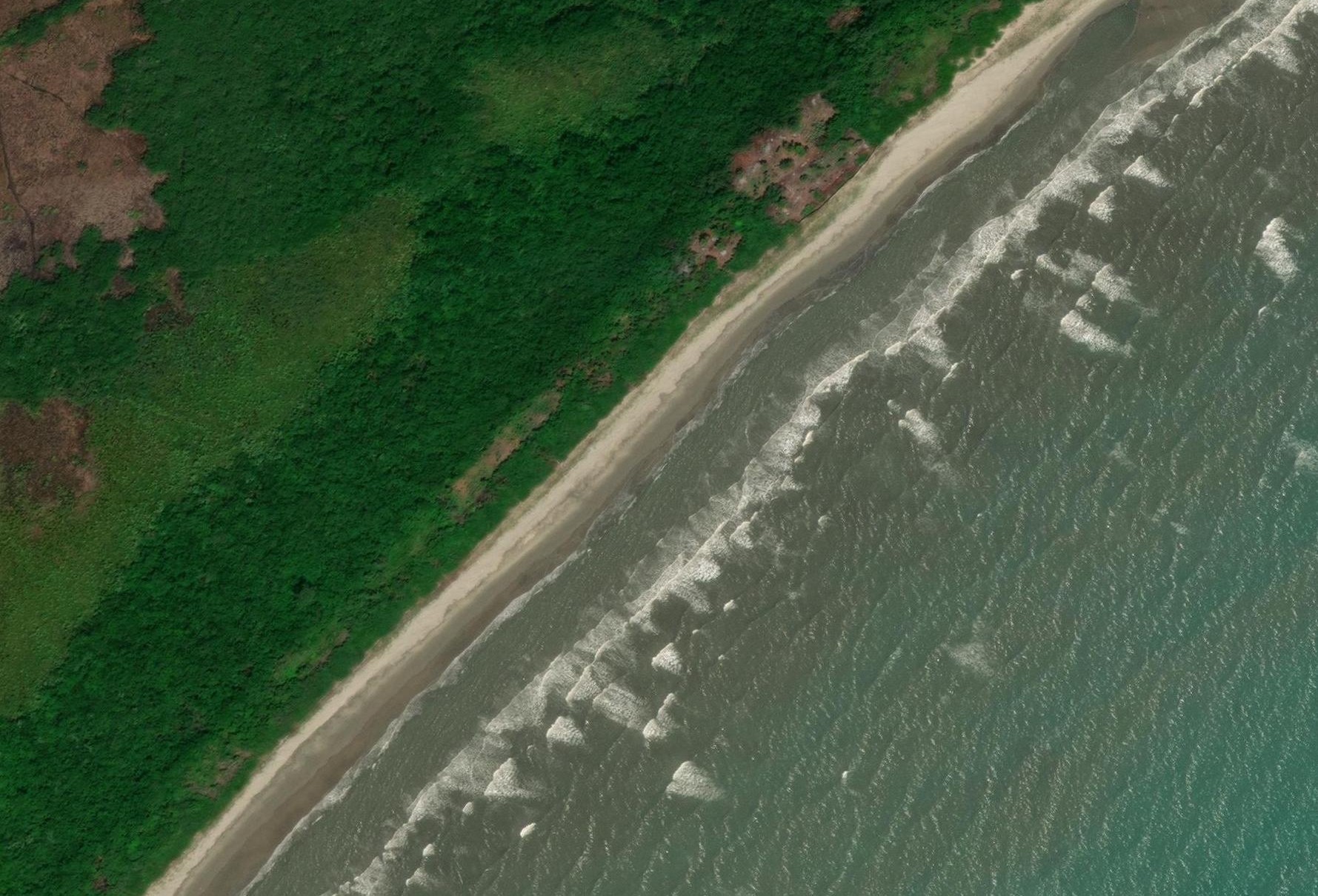  GeoEye卫星拍摄的0.5米海边浪花卫星图