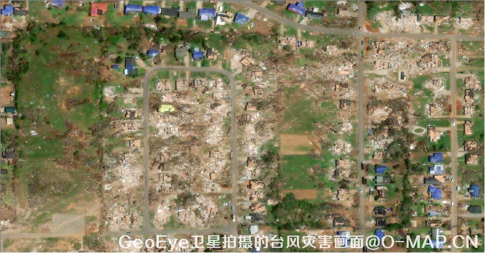 GeoEye卫星拍摄的2011年美国乔普林市龙卷风灾害画面