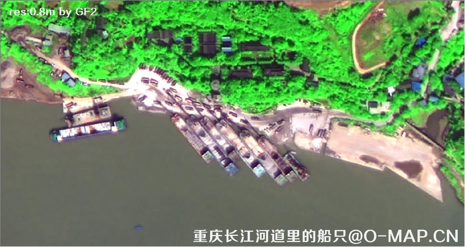0.8米分辨率卫星拍摄的重庆市长江河道船只卫星图