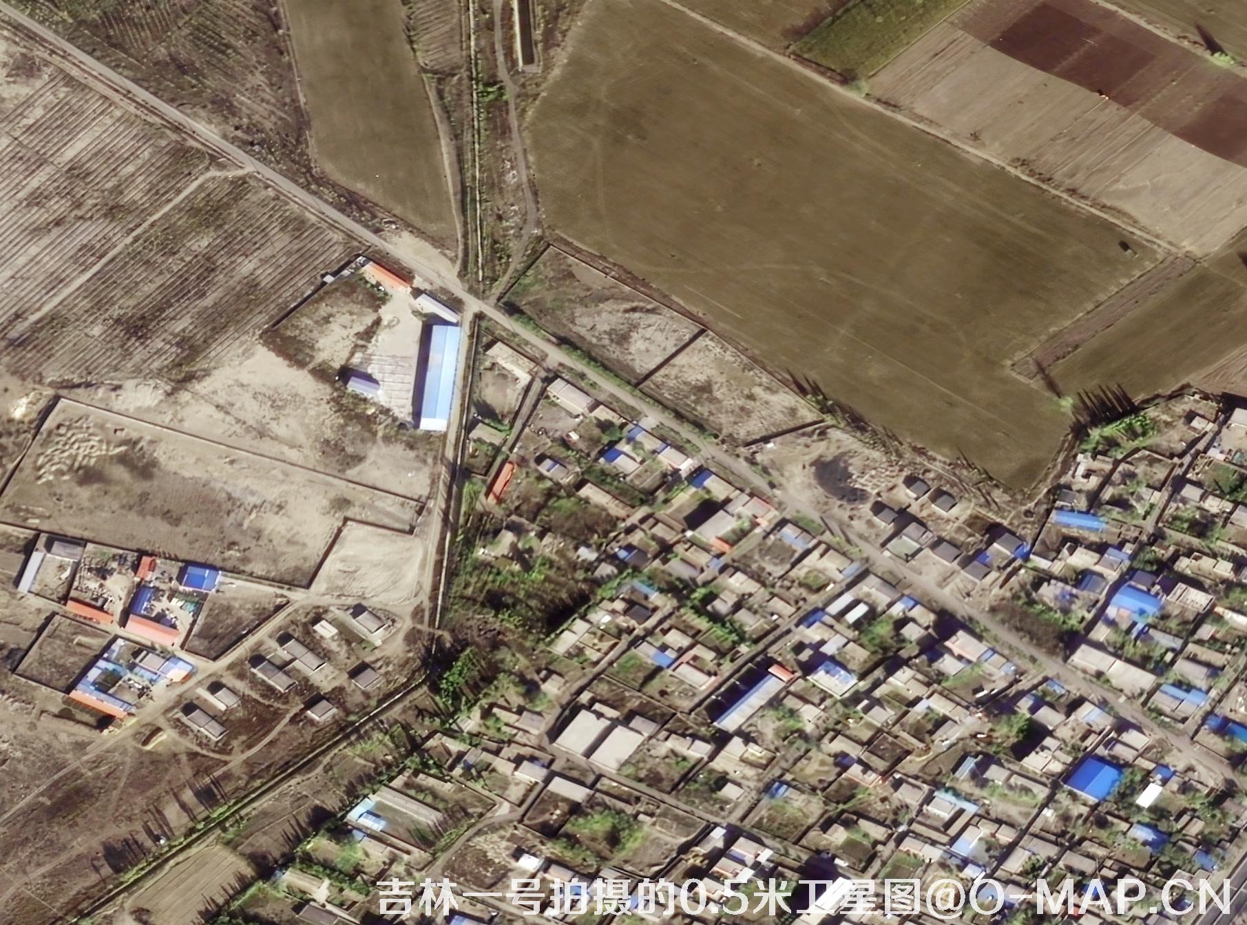 吉林一号拍摄的0.5米农村房屋卫星图