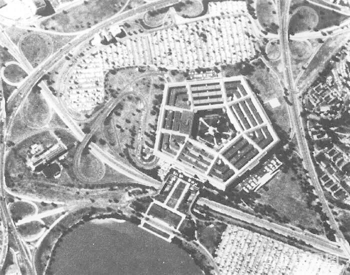 锁眼卫星拍摄的城市历史影像图