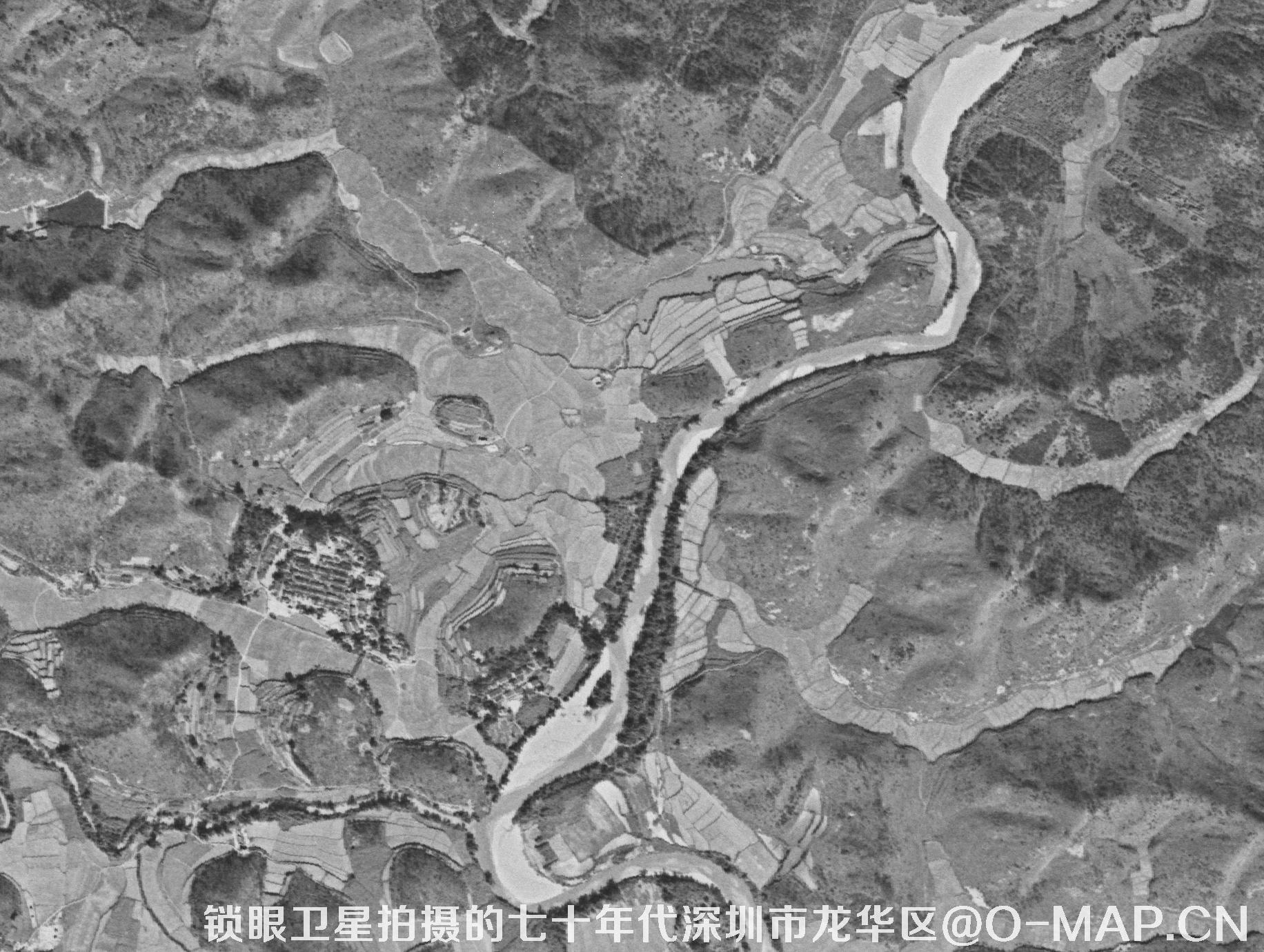 锁眼卫星拍摄的七十年代深圳市龙华区历史卫星图