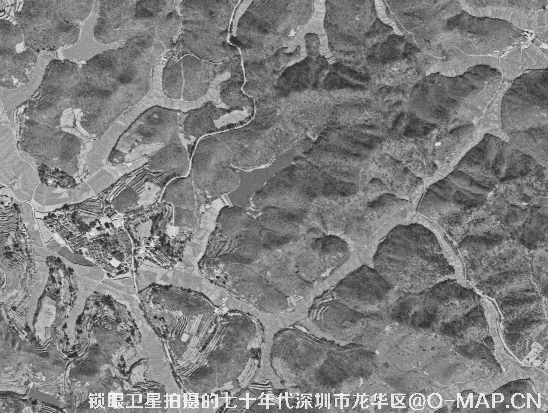 锁眼卫星拍摄的七十年代深圳市龙华区历史卫星图