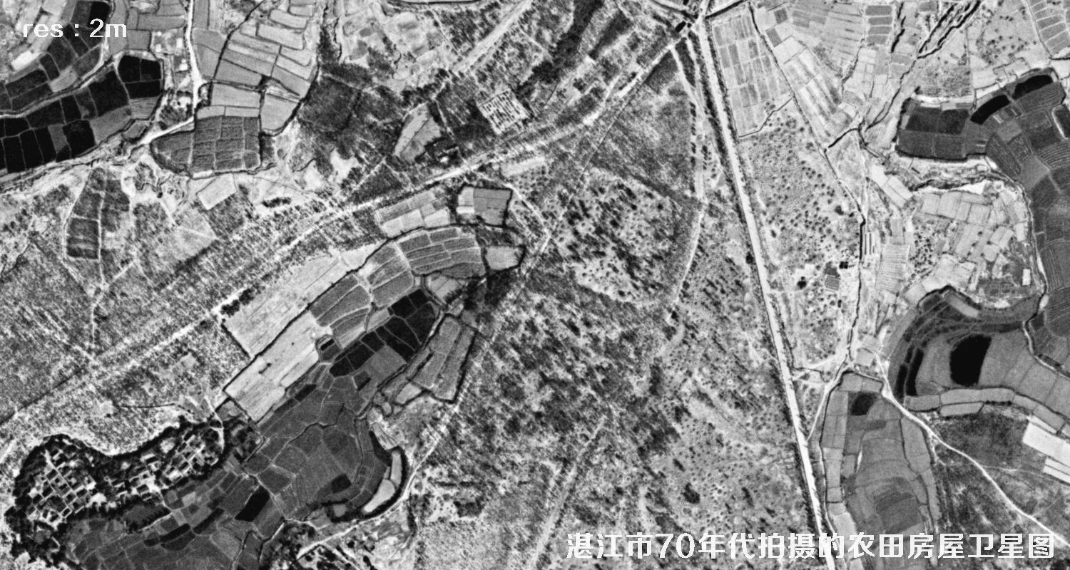 美国侦察卫星在70年代拍摄的湛江市房屋农田高清历史卫星图片