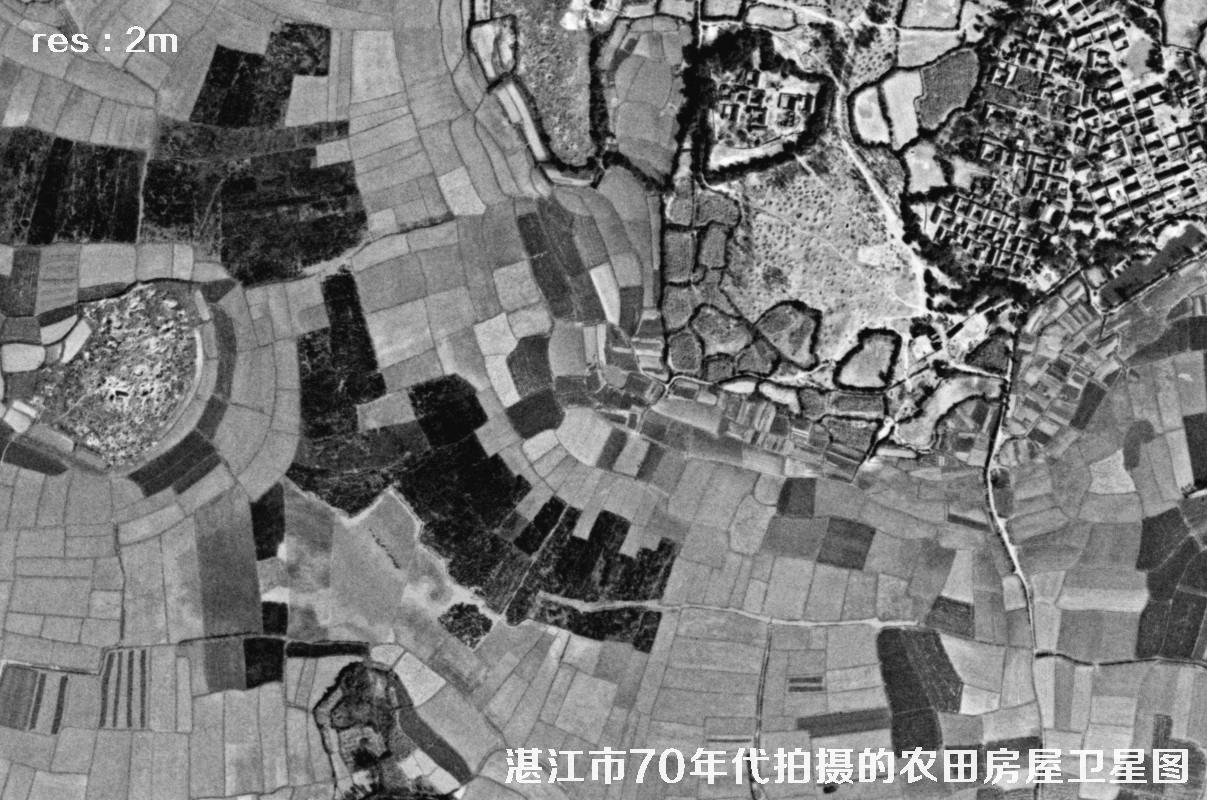 美国侦察卫星在70年代拍摄的湛江市房屋农田高清历史卫星图片