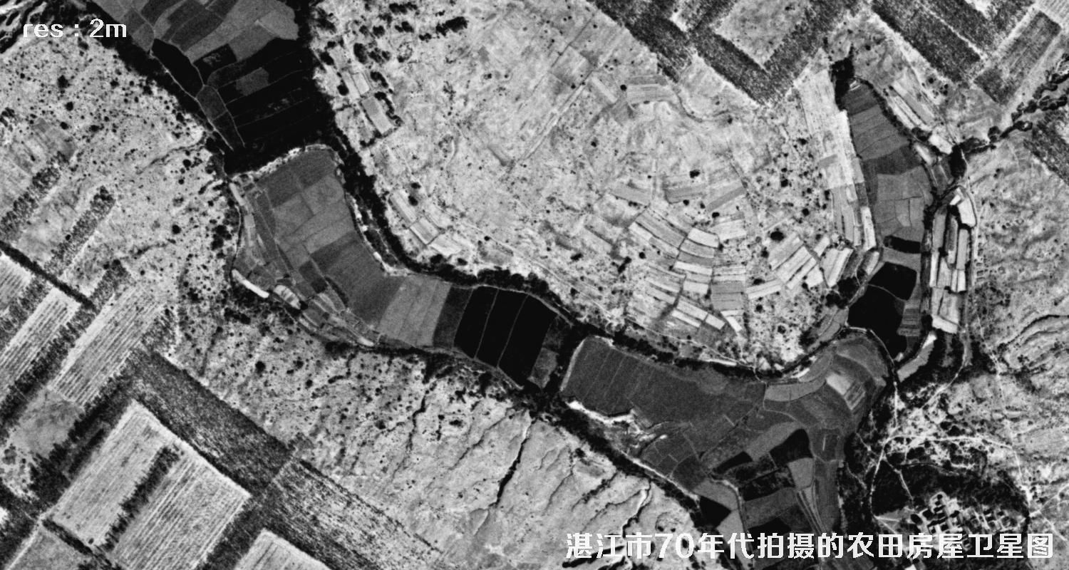 美国侦察卫星在70年代拍摄的湛江市房屋农田高清历史卫星图片