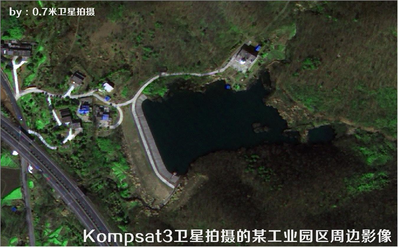 韩国Kompsat3卫星拍摄的建筑工地以及空地和池塘水库卫星图