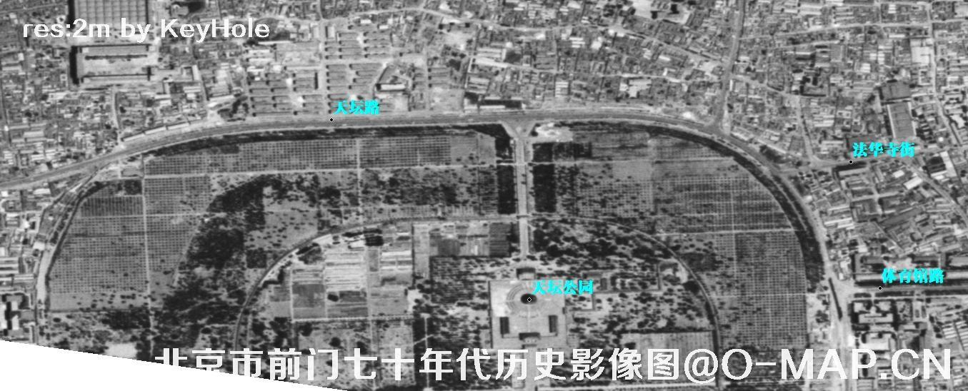 KeyHole锁眼卫星拍摄的北京市前门七十年代历史影像图