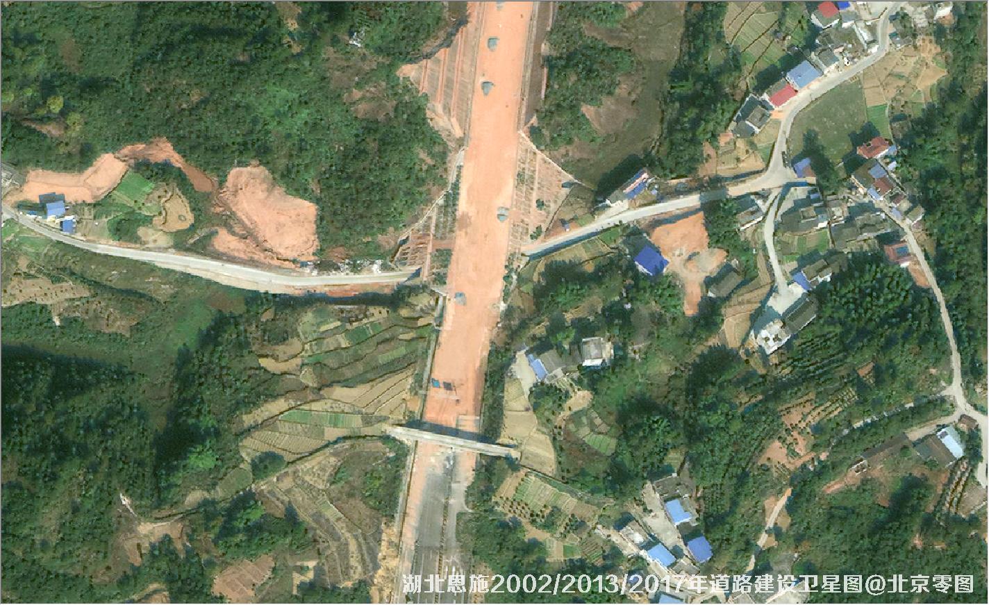 点击查看大图 湖北恩施道路建设变化卫星图