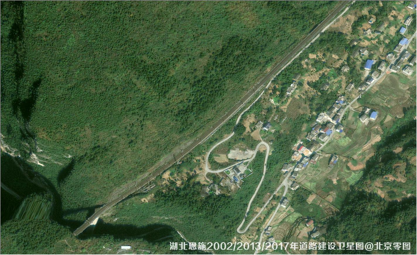 点击查看大图 湖北恩施道路建设变化卫星图