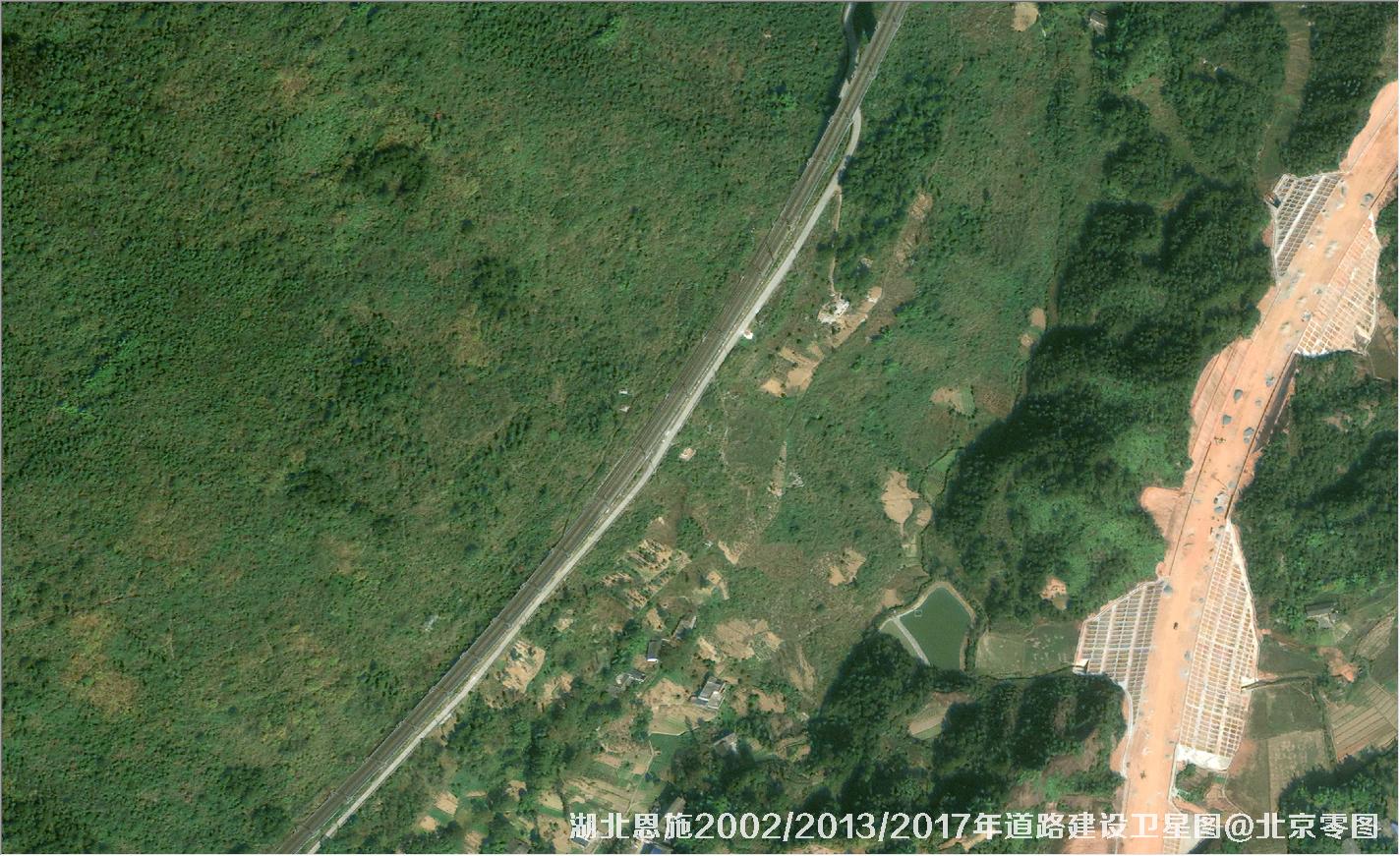 点击查看大图 湖北恩施道路建设变化卫星图