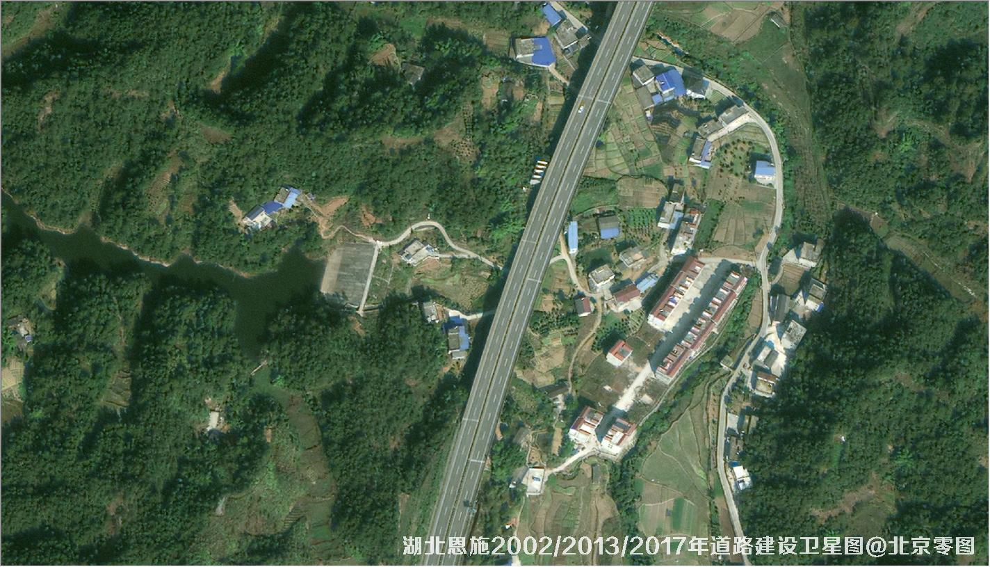 点击查看大图 湖北恩施道路建设变化卫星图