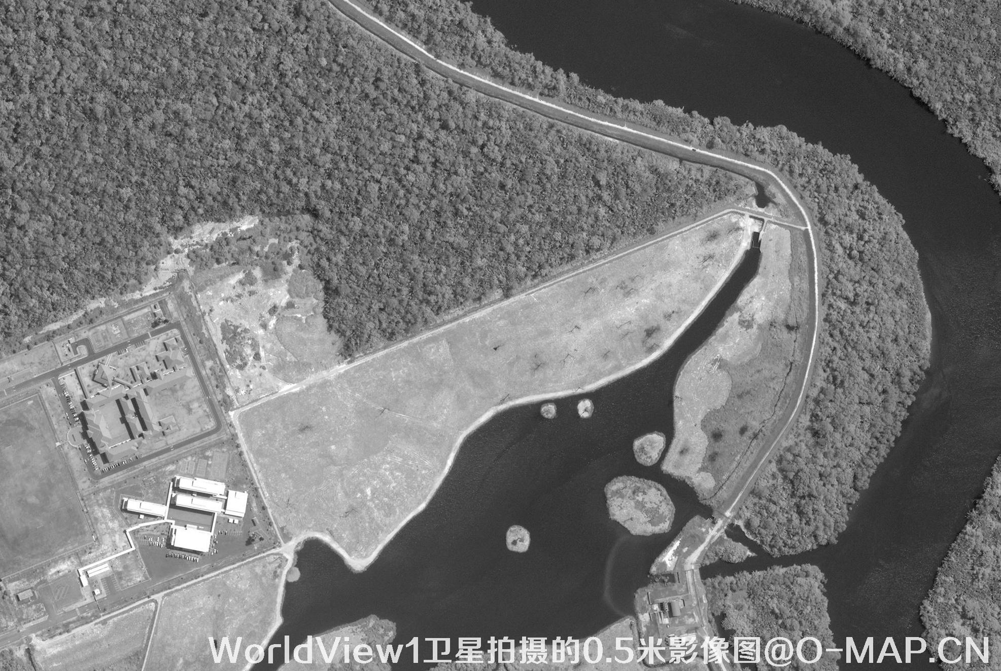 WorldView1卫星拍摄的0.5米黑白影像图