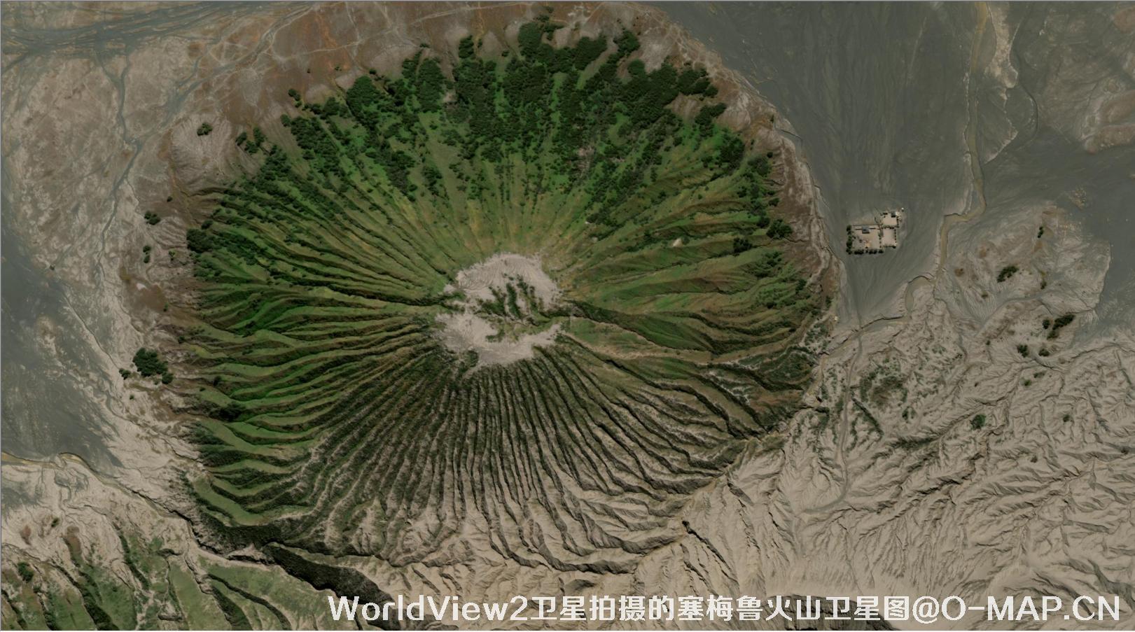  WorldView2卫星2019年拍摄的塞梅鲁火山卫星图