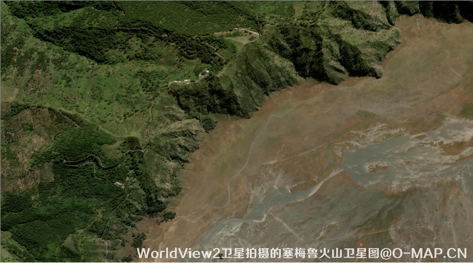  WorldView2卫星2019年拍摄的塞梅鲁火山卫星图