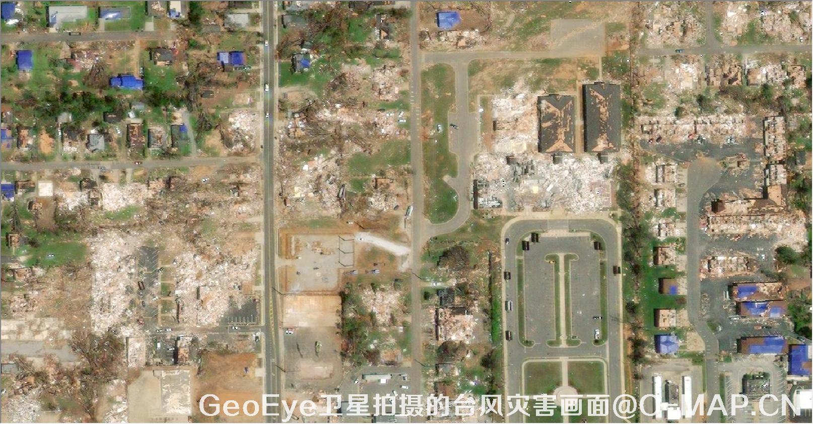 GeoEye卫星拍摄的2011年美国乔普林市龙卷风灾害画面