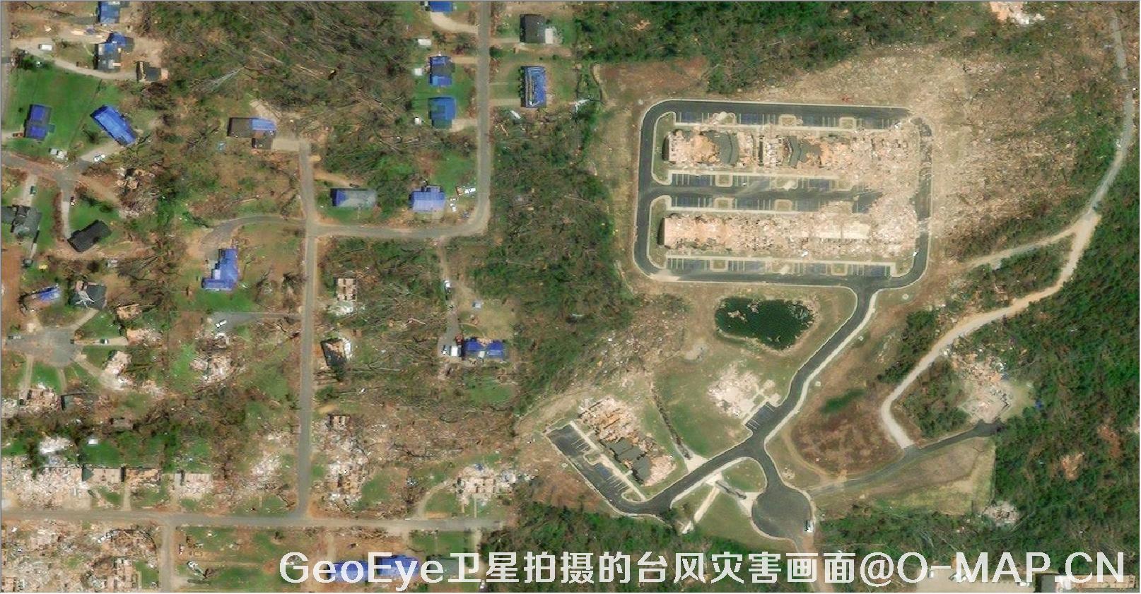 GeoEye卫星拍摄的2011年美国乔普林市龙卷风灾害画面