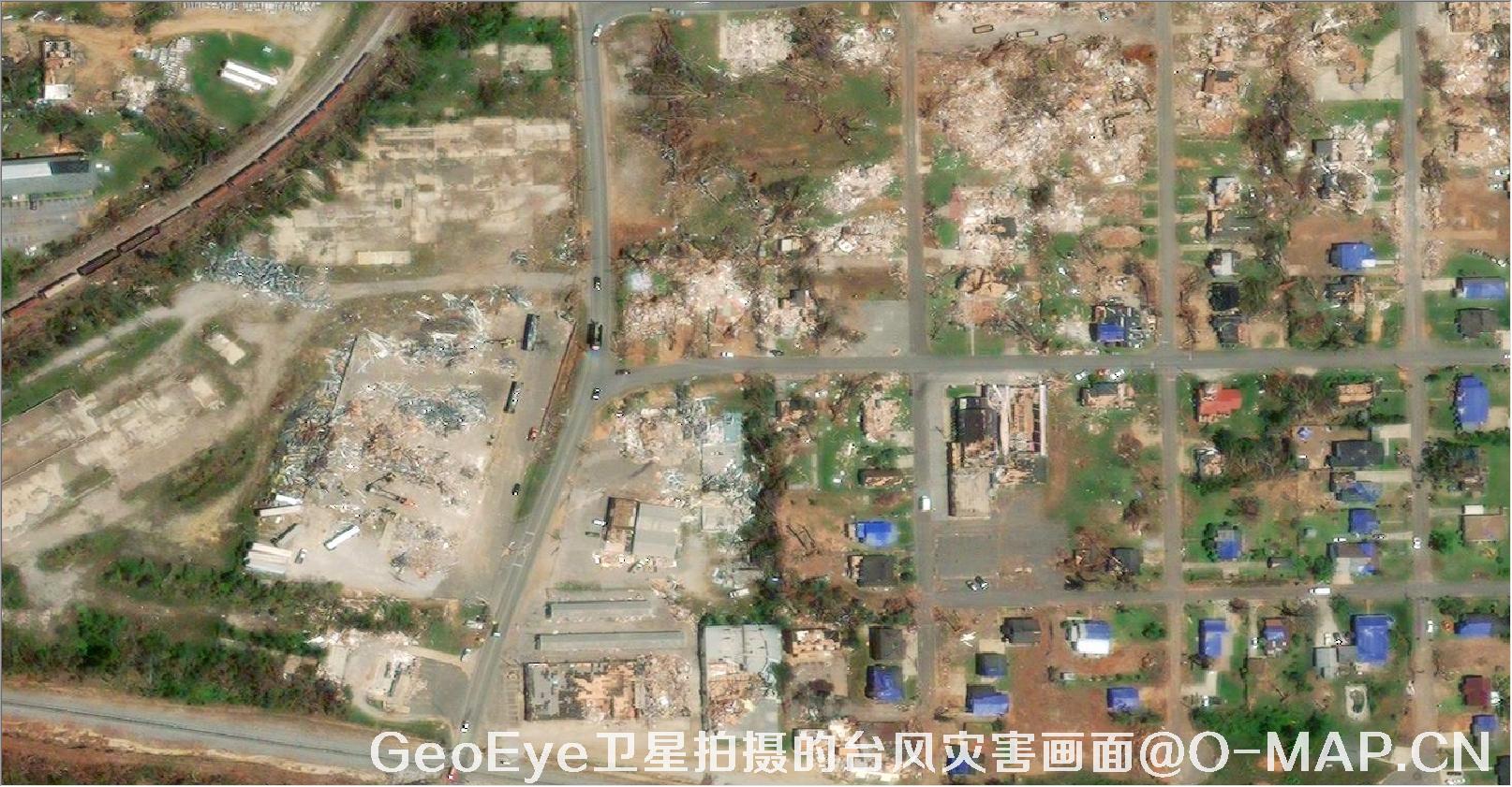 GeoEye卫星拍摄的2011年美国乔普林市龙卷风灾害画面