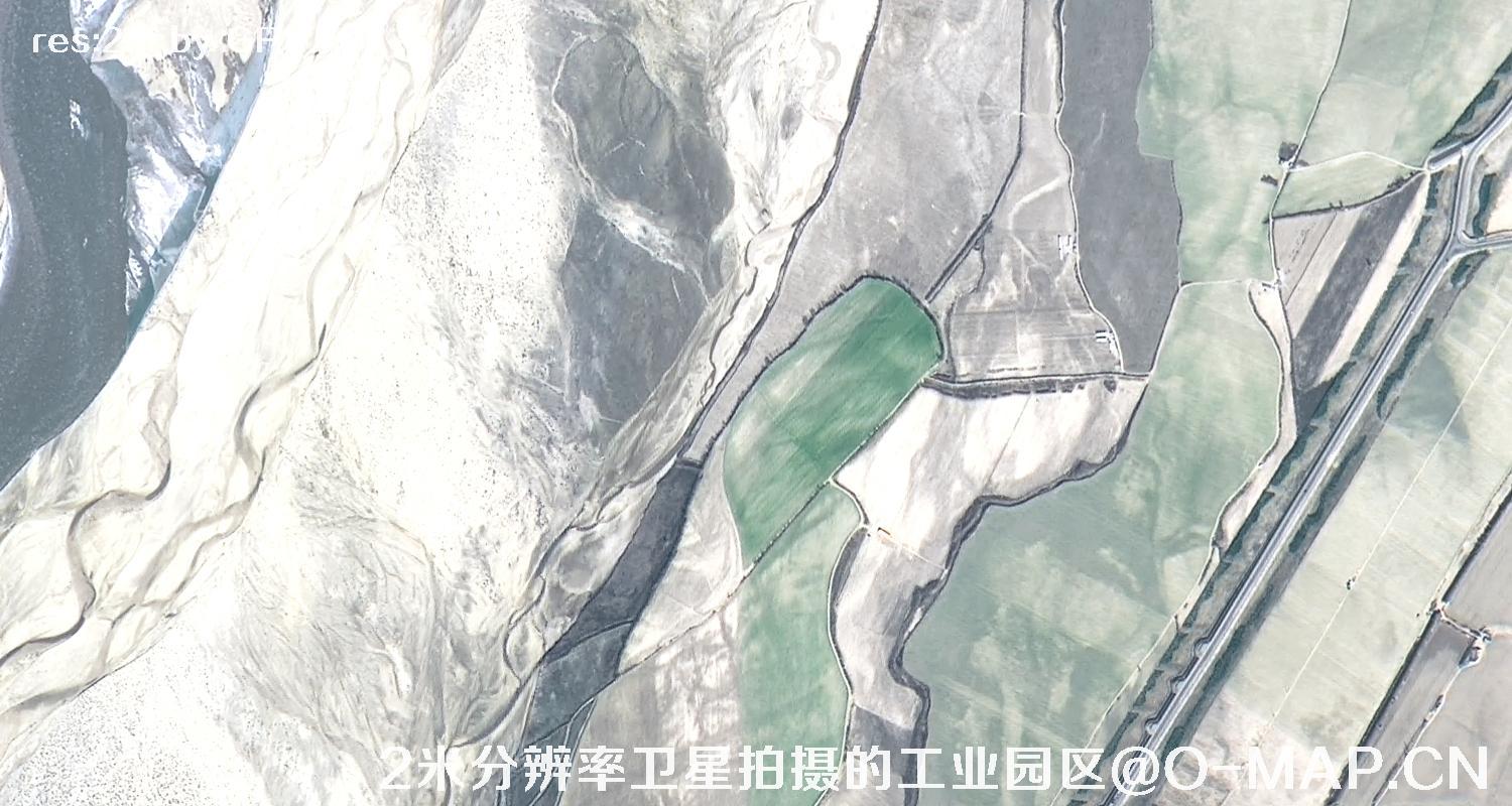 2米分辨率卫星拍摄的工业园区