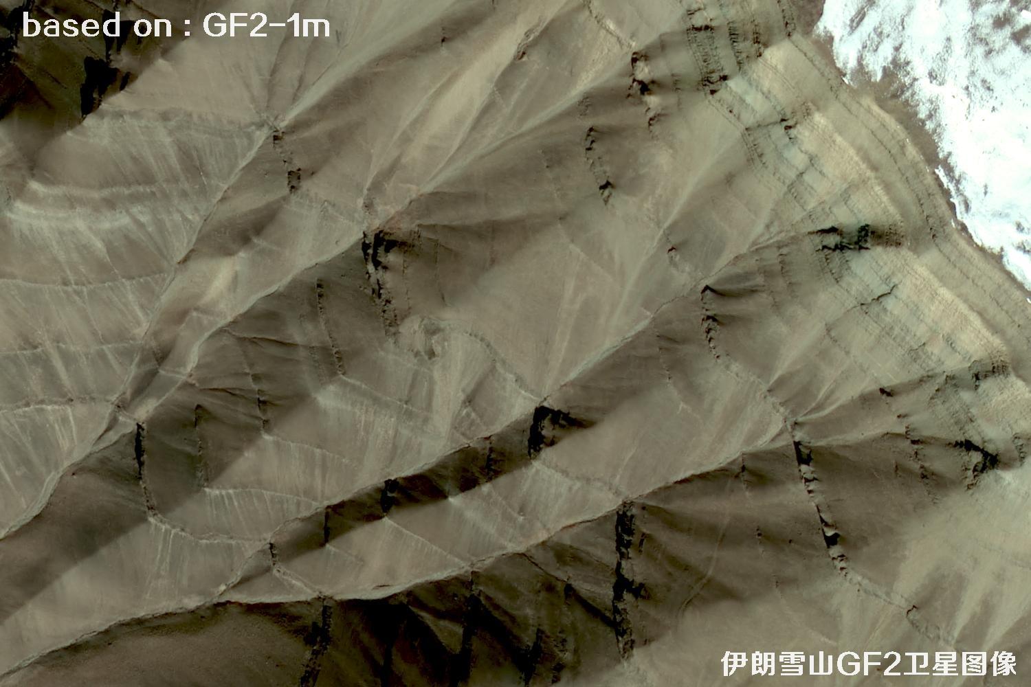 GF2卫星拍摄的伊朗雪山卫星图像