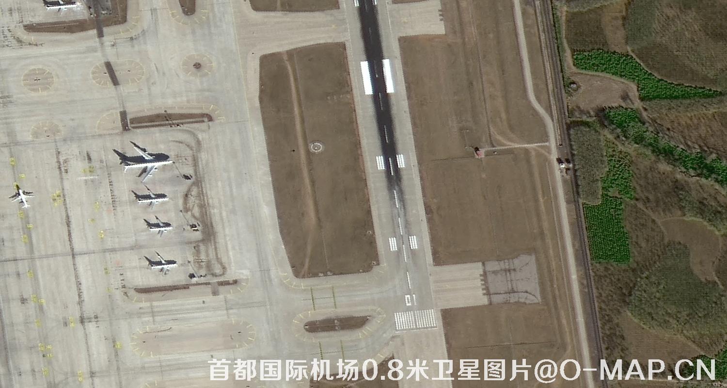北京首都国际机场0.8米分辨率卫星图片