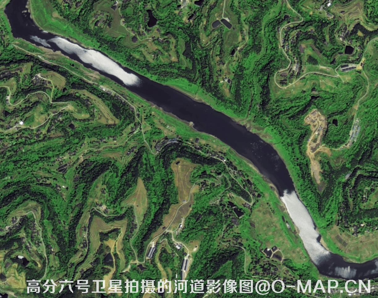 高分六号卫星拍摄的河道2米分辨率影像图
