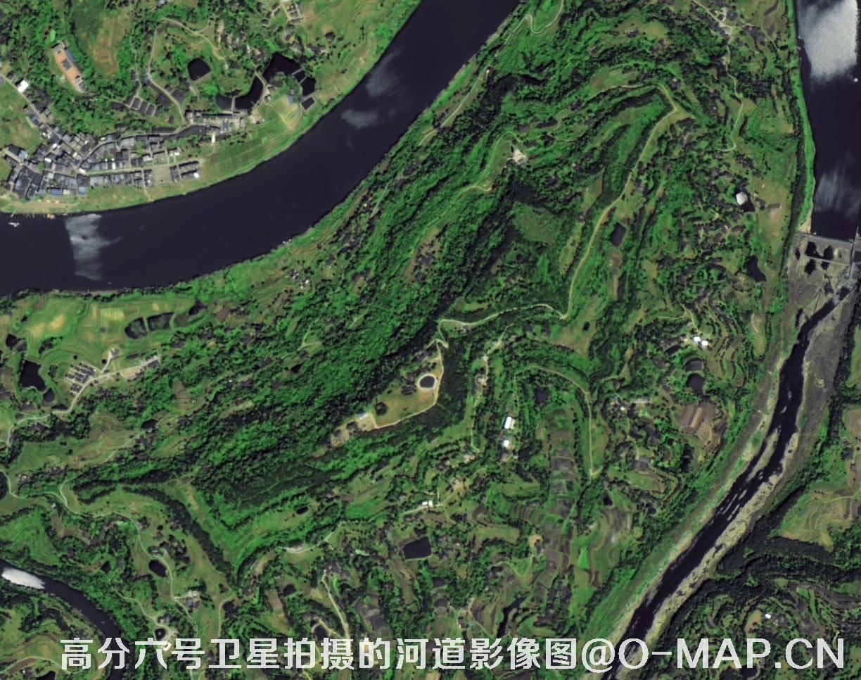 高分六号卫星拍摄的河道2米分辨率影像图