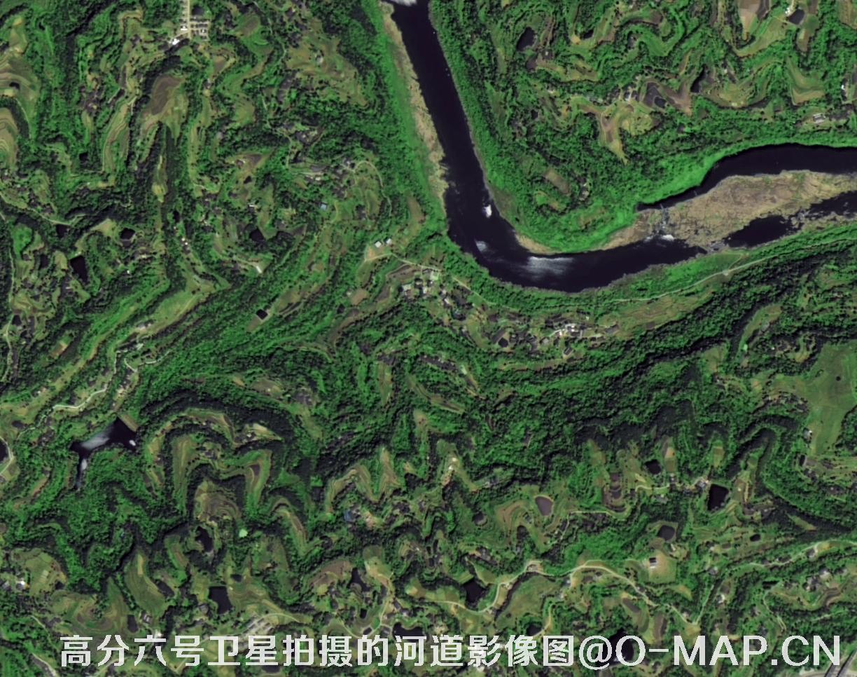 高分六号卫星拍摄的河道2米分辨率影像图