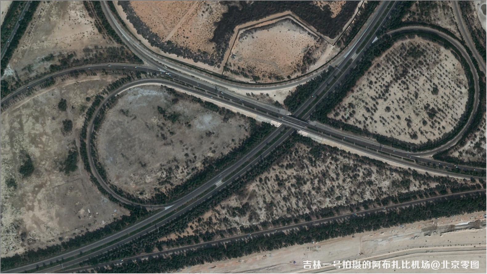 吉林一号02A卫星拍摄的阿布扎比机场卫星图
