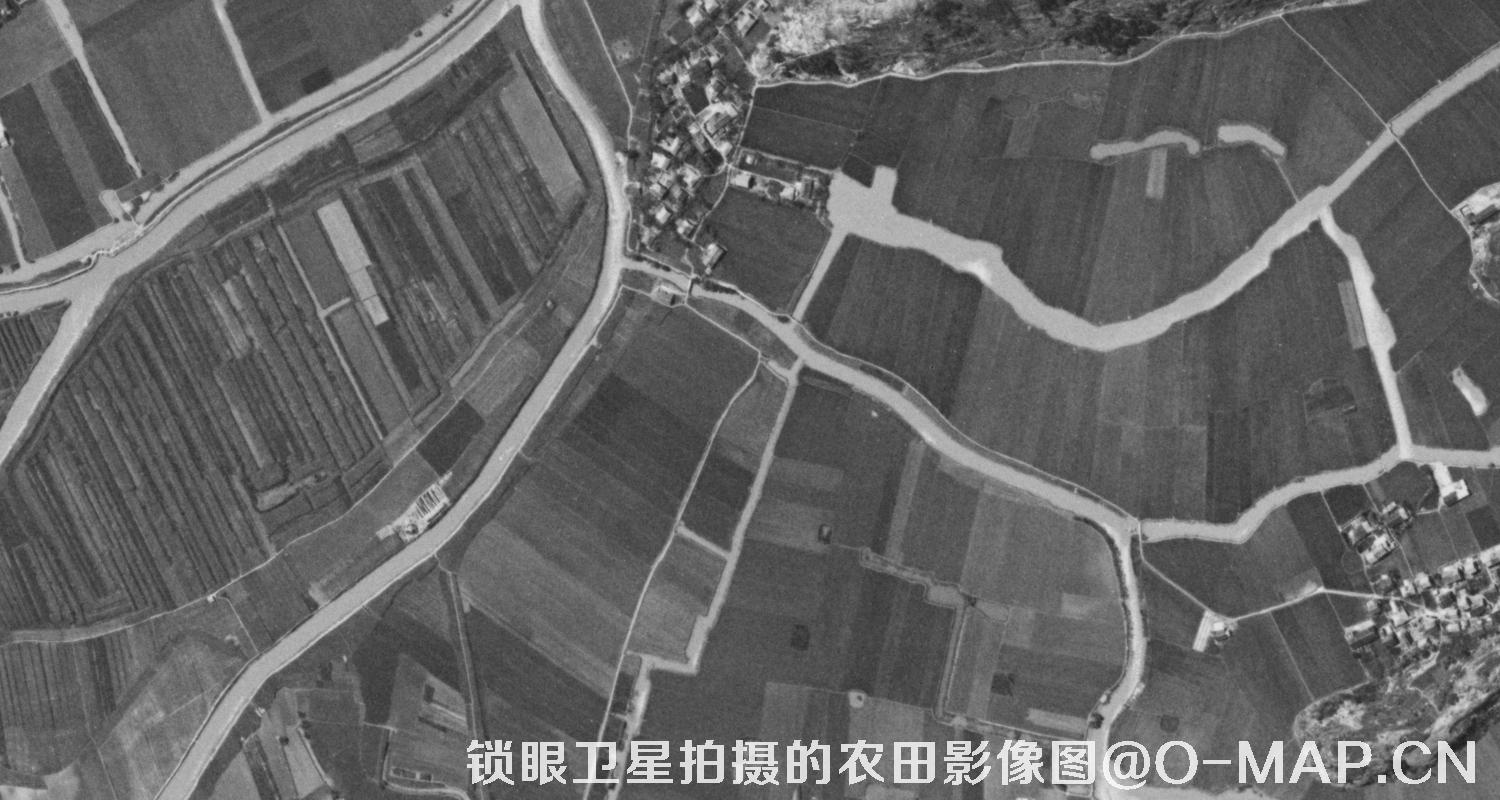 KeyHole锁眼卫星历史影像拍摄的农田影像图