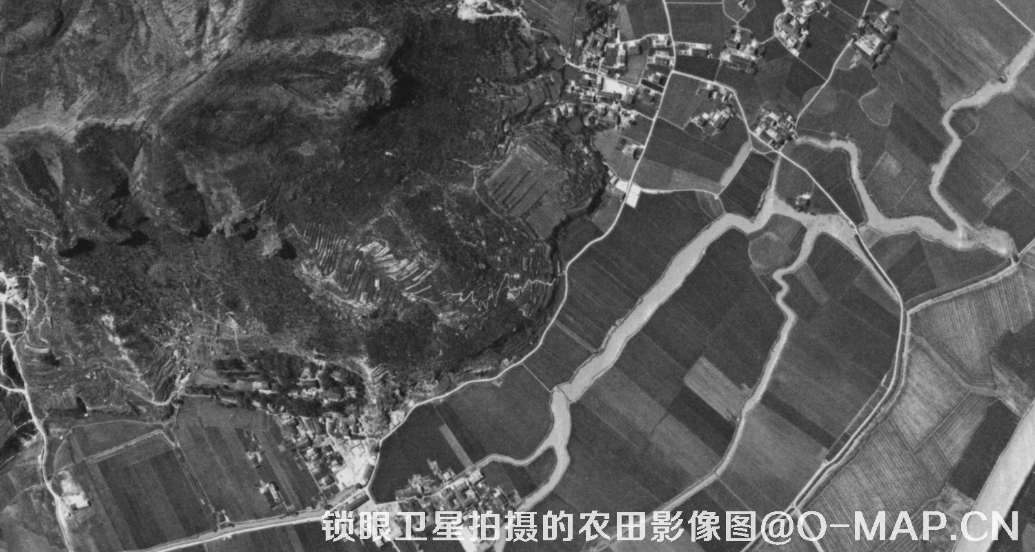 KeyHole锁眼卫星历史影像拍摄的农田影像图