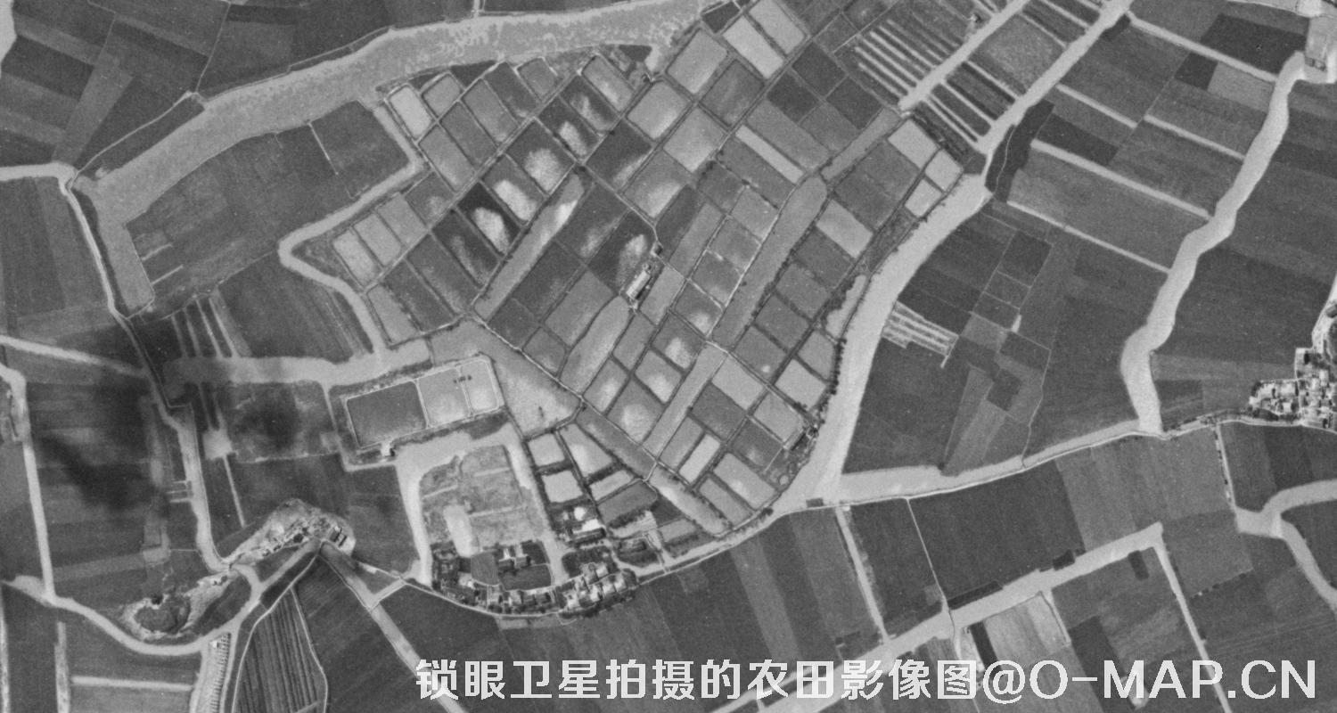KeyHole锁眼卫星历史影像拍摄的农田影像图