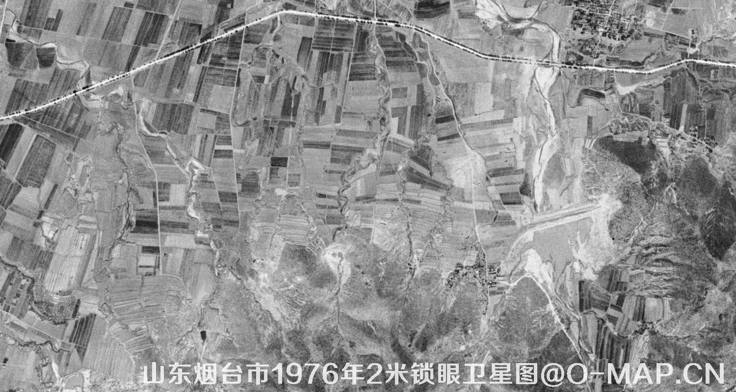山东省烟台市1976年2米KeyHole锁眼卫星历史地图