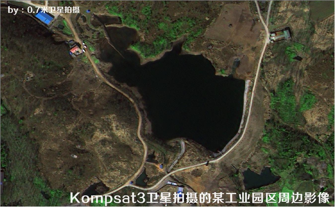 韩国Kompsat3卫星拍摄的建筑工地以及空地和池塘水库卫星图