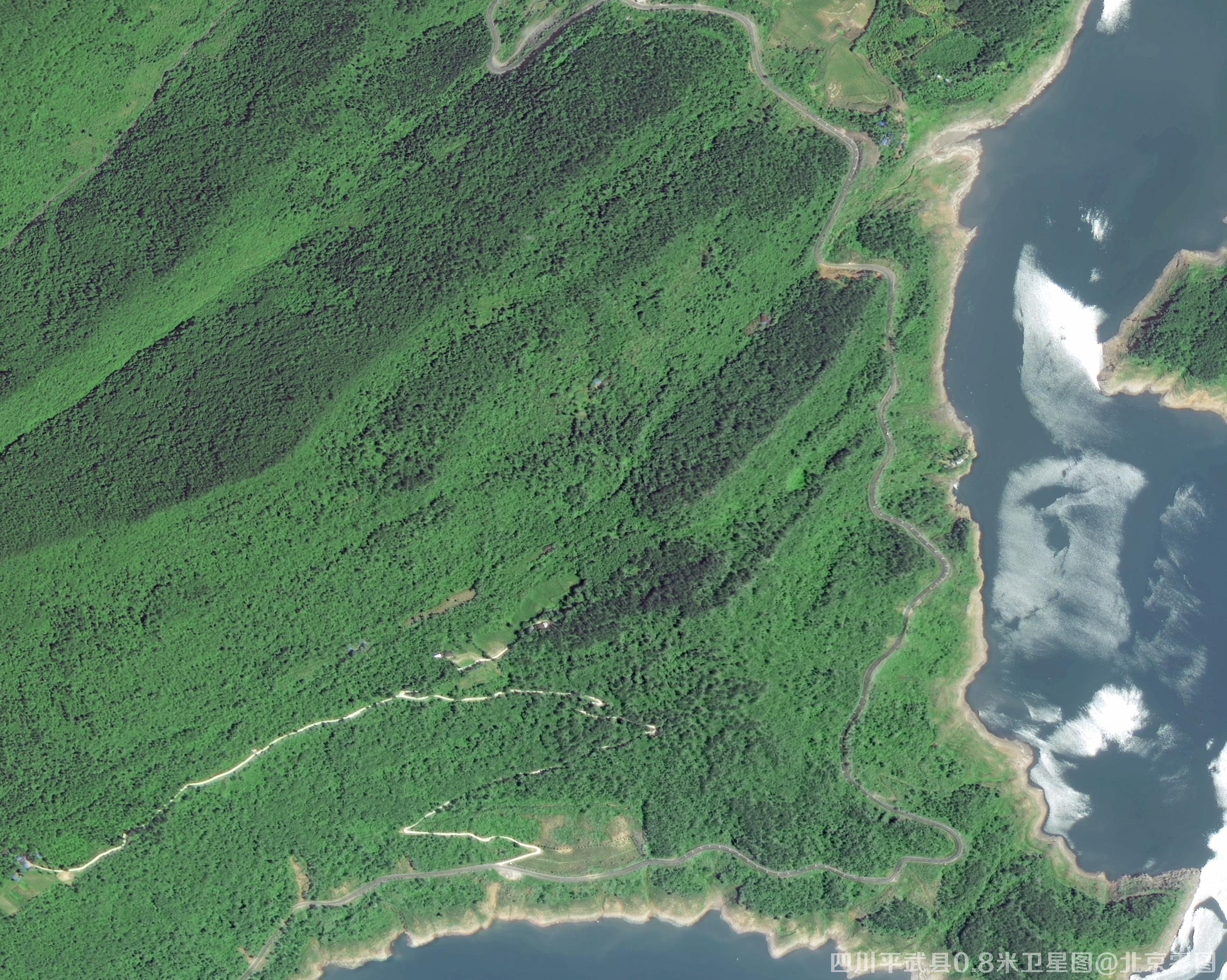 四川平武县2021年0.8米卫星图