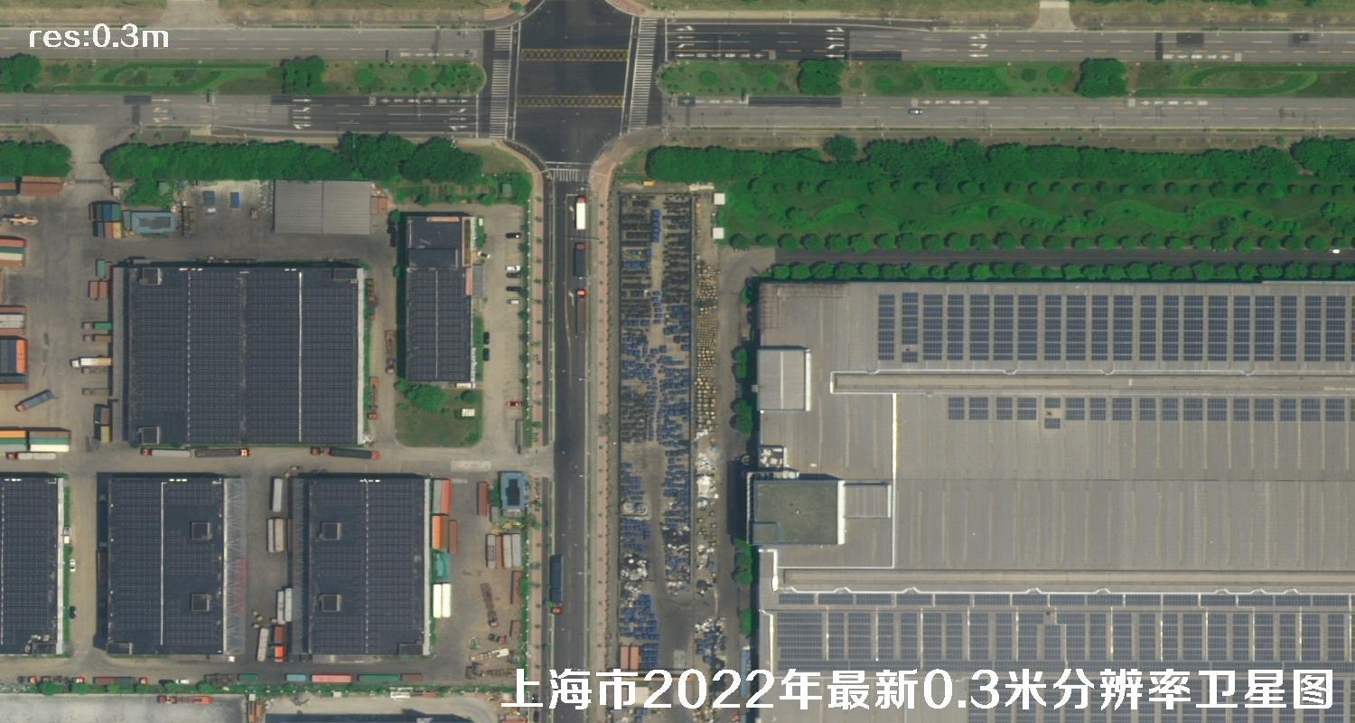 0.3米卫星拍摄的上海工业园区及周边住宅和空载的大卡车