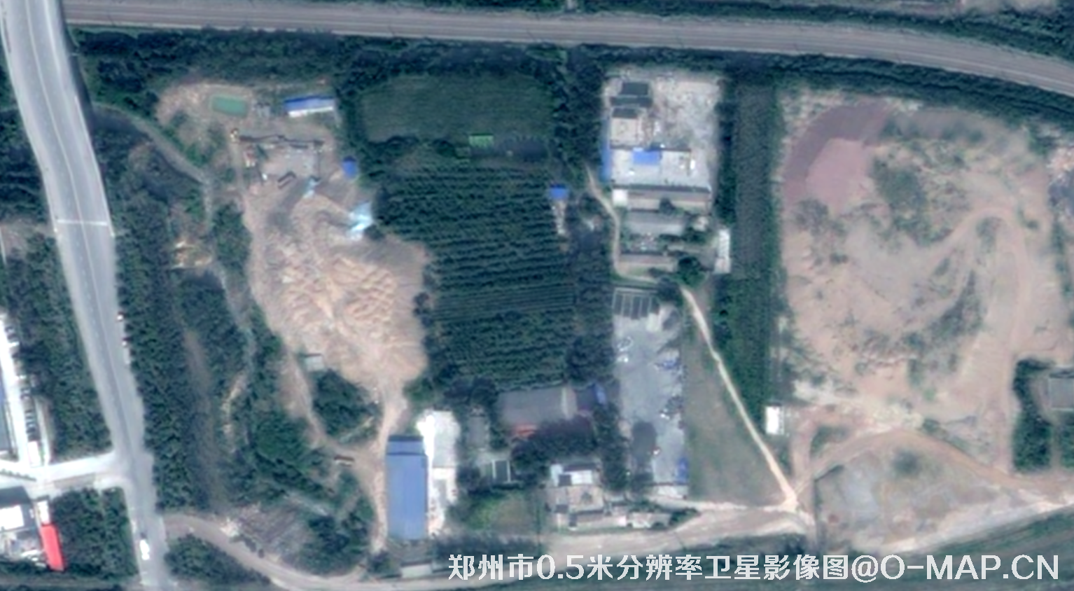 0.5米分辨率拍摄的河南省郑州市厂房高清卫星图片